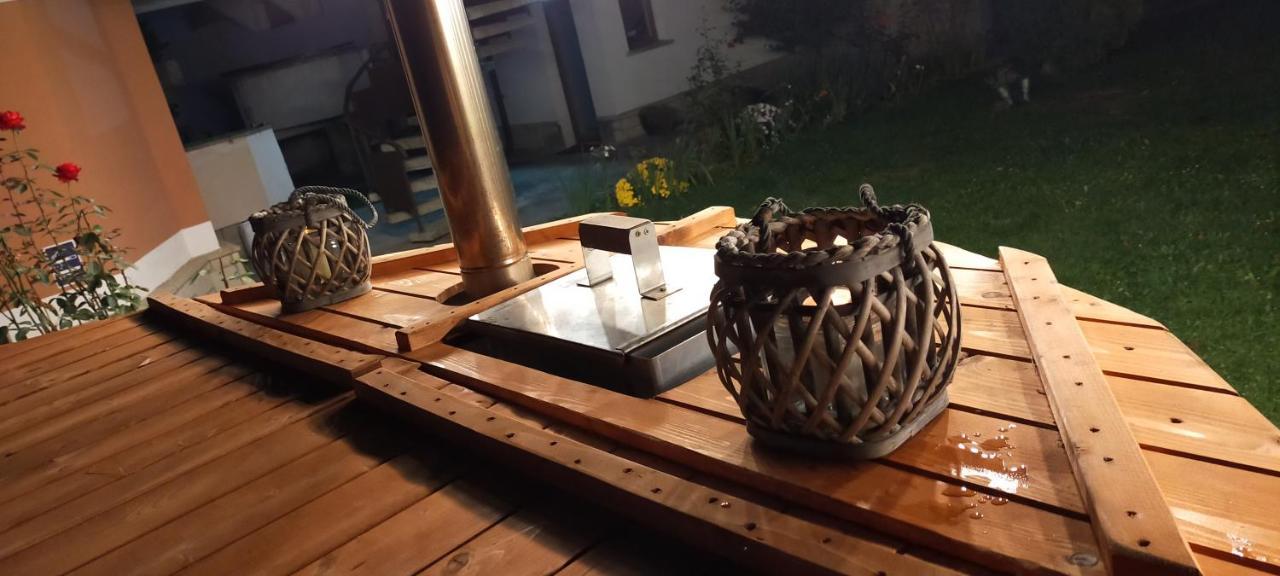 Bed and Breakfast Castelul De Smarald Pangaracior Екстер'єр фото