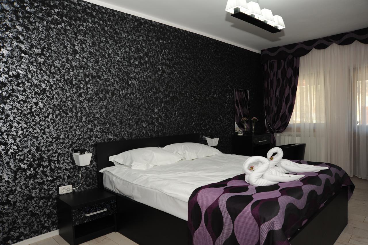 Bed and Breakfast Castelul De Smarald Pangaracior Екстер'єр фото