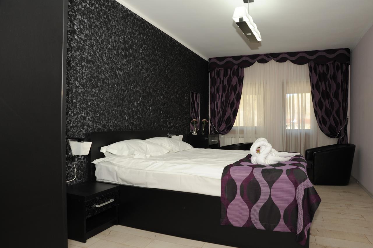 Bed and Breakfast Castelul De Smarald Pangaracior Екстер'єр фото